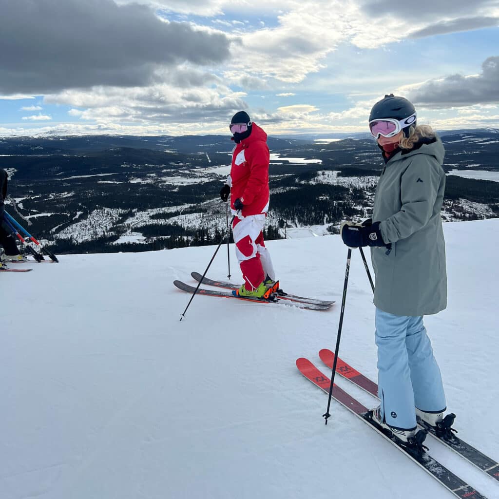 Great Graphics åker skidor och snowboard i Funäsdalen